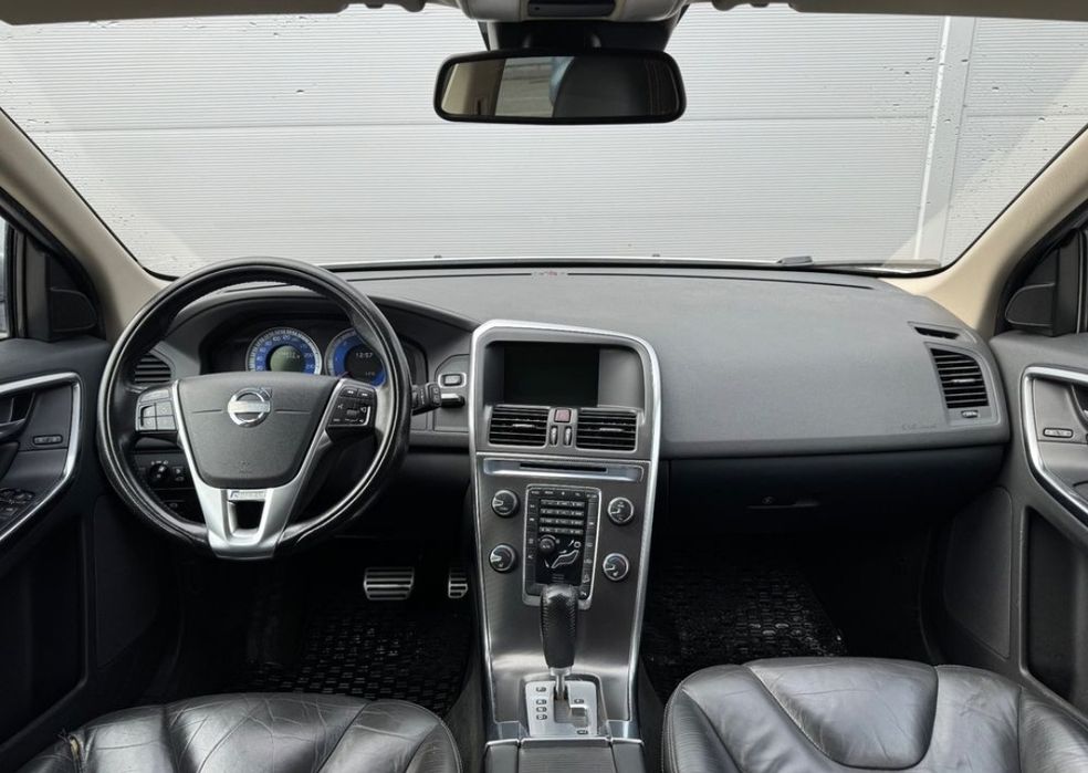 Продам Volvo XC60 2,4 Diesel у відмінному стані