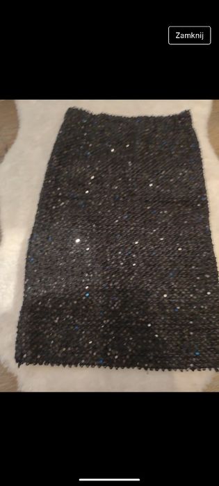 Spódnica s 36 cekiny ubrana jeden raz