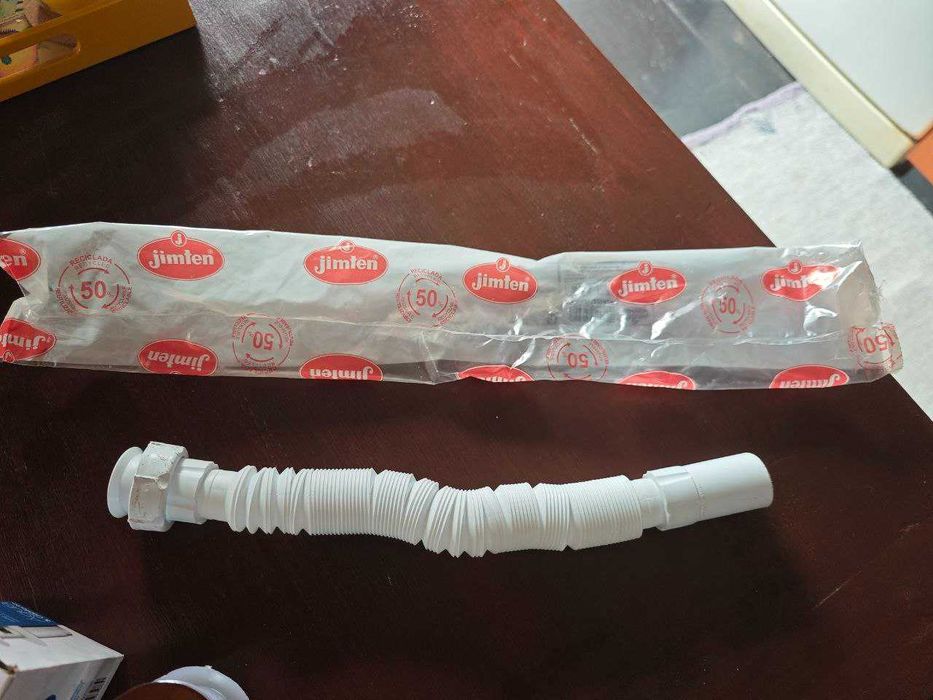 Bidé em ótimo estado e com todos os acessórios novos