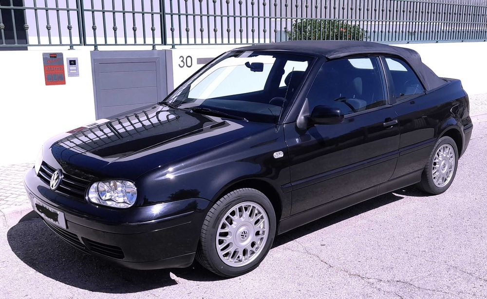 vw golf cabriolet 1.6 - Só com 131400 kms.