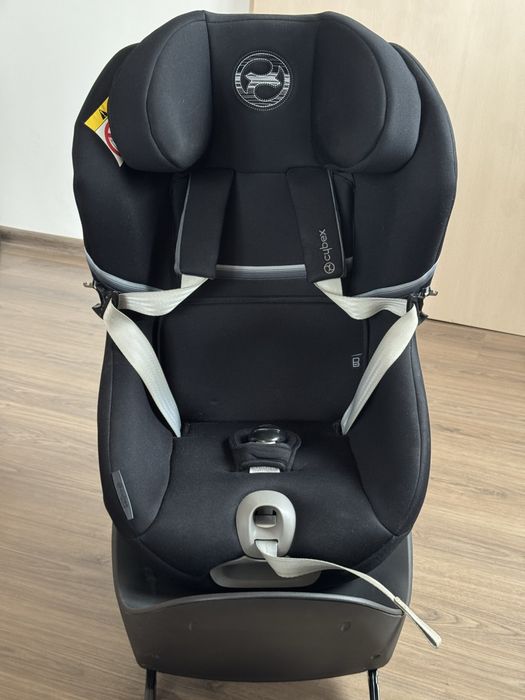 Автокрісло Cybex 0- 48 місяців / 0 - 18 кг на платформі з Isofix