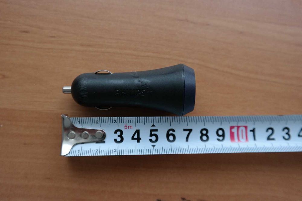 Ładowarka samochodowa Philips z dwoma złączami USB