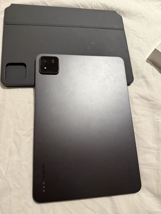 Tablet Xiaomi com acessórios