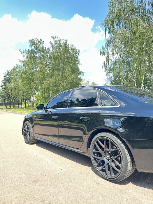 Продам Audi A4 B8