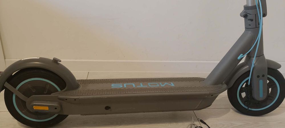 Hulajnoga elektryczna MOTUS Scooty 10