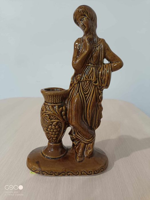 Ceramiczny świecznik Panna