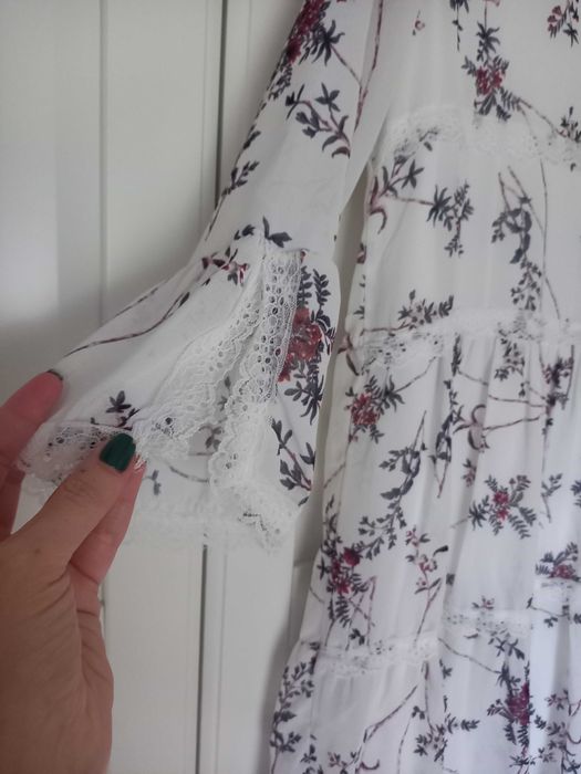 Biała sukienka boho z koronką