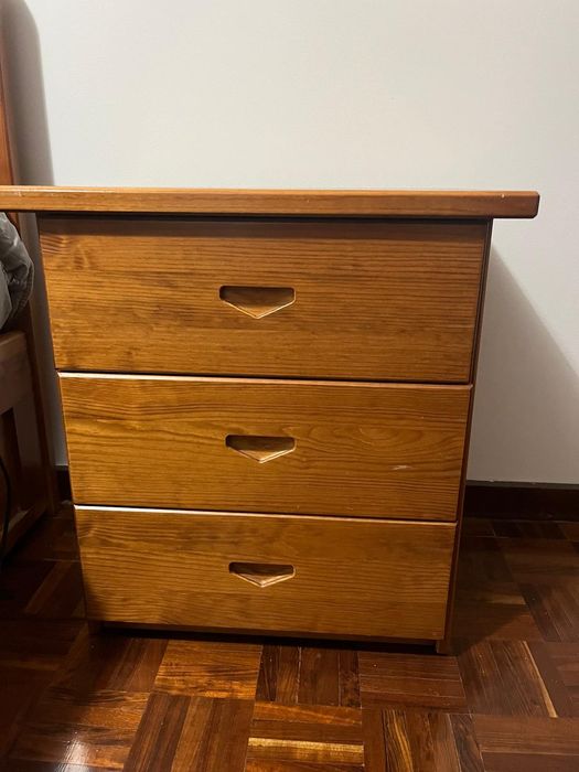 Mobília Quarto Pinho