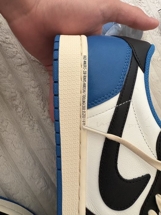 Jordan 1 Low Travis Scott x Fragment