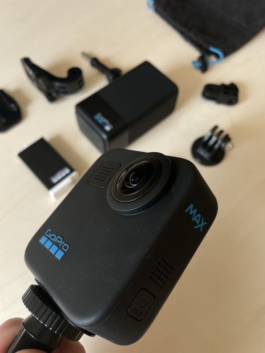 GoPro MAX 360  2 + 2 батереї і док станція