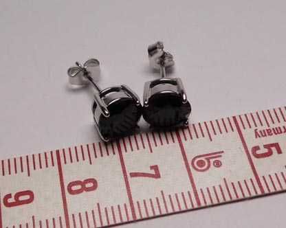 Srebrne kolczyki czarne cyrkonie 7,7 mm. sztyfty
