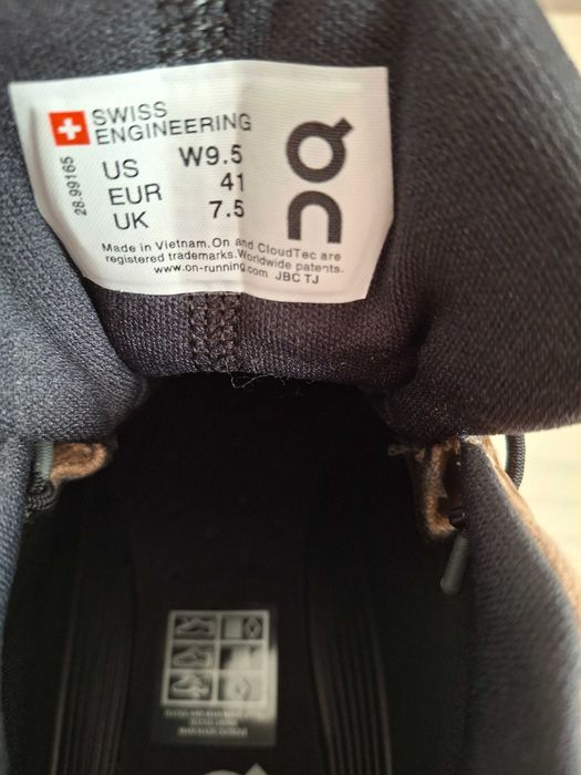 Кросівки On Cloud Hi Waterproof Нові 41р.