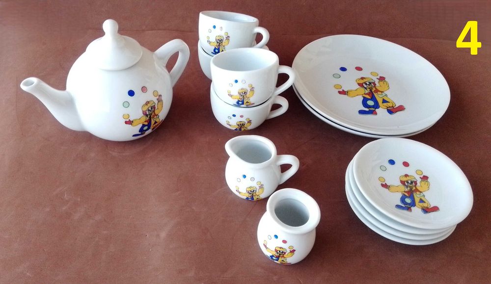 Serviços de chã / café em louça - miniatura