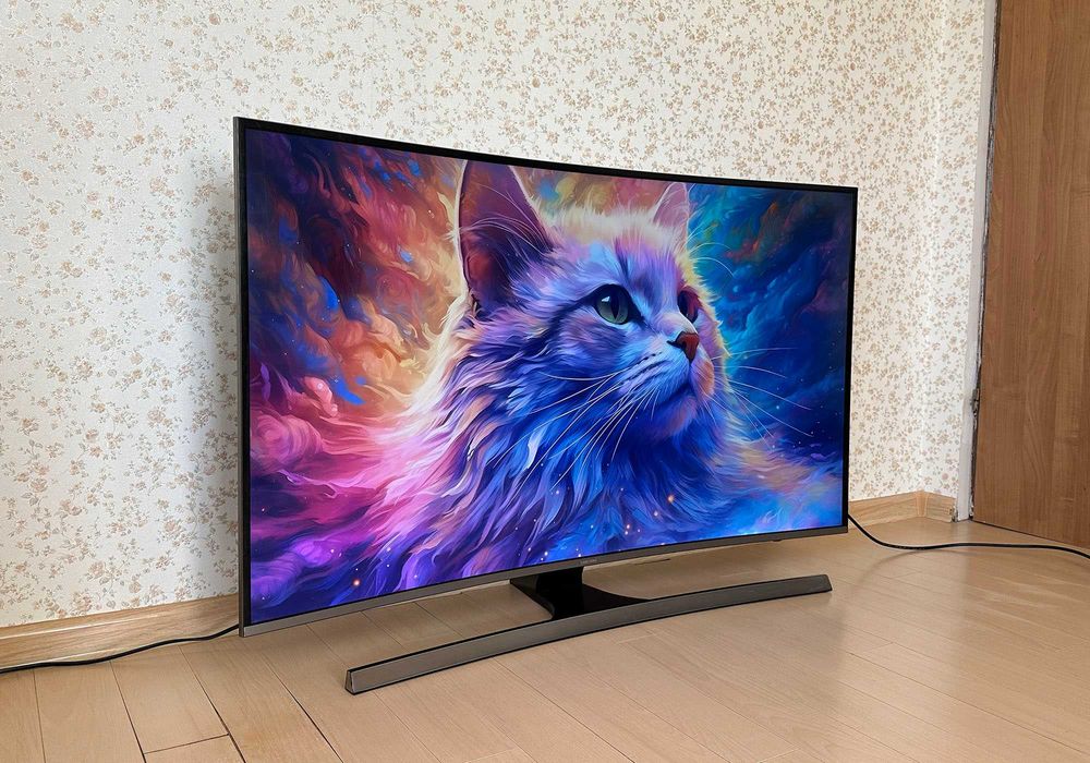 SMART-телевізор Samsung 49" 4K UHD / зігнутий екран / HDR10 / DVB-T2