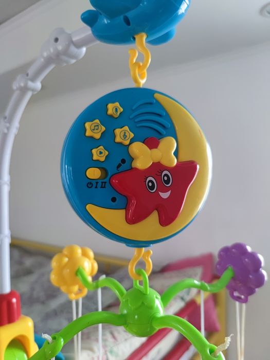 Продам дитяаий мобіль на кроватку