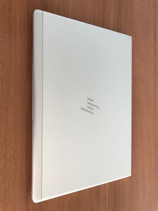 HP EliteBook 840 G5 Laptop – 16 GB RAM – 1 TB SSD + Docking Station64741152865154121