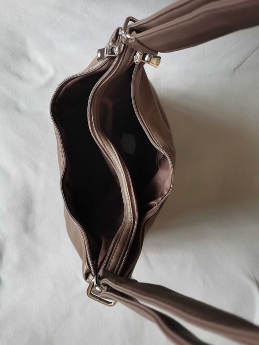 Сумка жіноча містка