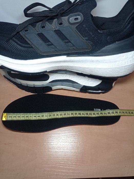 Кросівки Adidas Ultraboost Light 48 р.