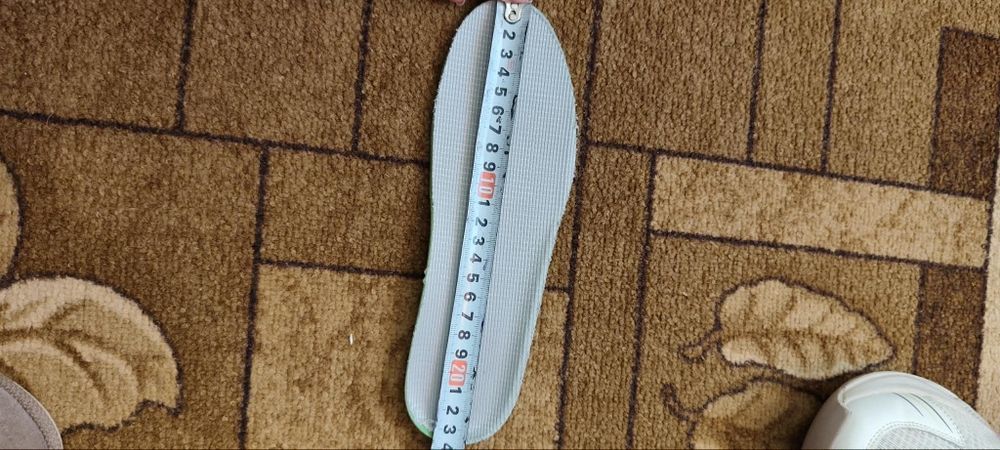 Кросівки 36 розмір