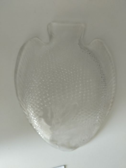 Conjunto 2 pratos (travessas) vidro formato de peixe novos cada 7€