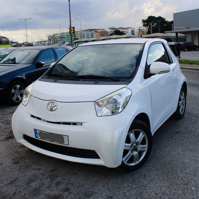 Vendo Toyota IQ 1.4 D-4D (90cv) de 10/2009