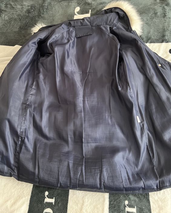 Продам зимову жіночу куртку