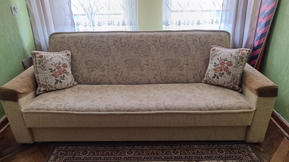 Kanapa (jasny beż) rozkładana - stan idealny