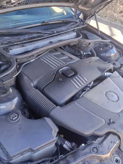 Vendo BMW 320D E46
