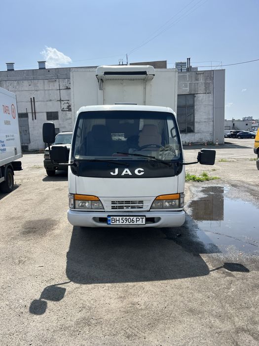 Прдам Jac 1020 рефрежиратор