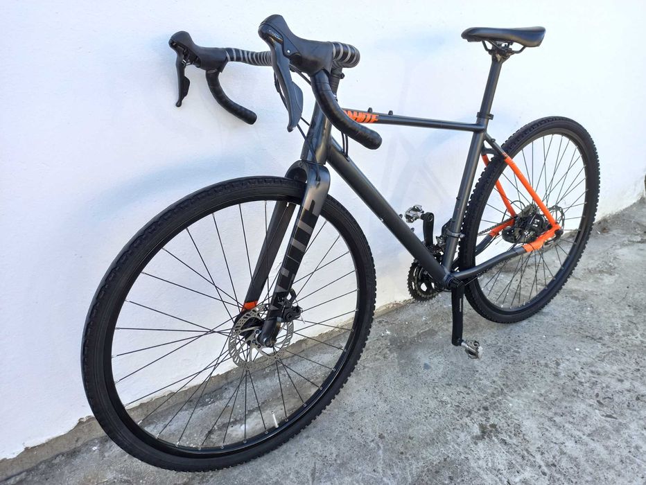 Rower gravel przełaj White GX Lite koła 28 tarczówki  na 160-180 cm