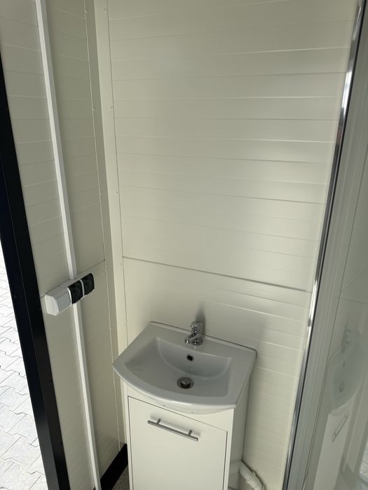 Toaleta przenośna WC łazienka kontener sanitarny