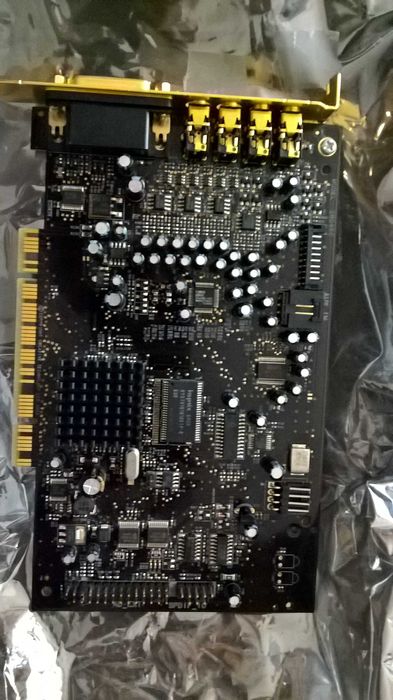 Soundblaster Live  CT4670 oraz Soundblaster x-fi SB0460