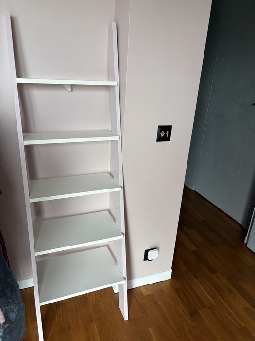 Półka do pokoju dzieciecego