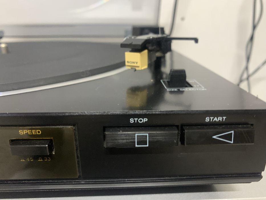 Продам програвач вінілових платівок Sony PS-LX 45