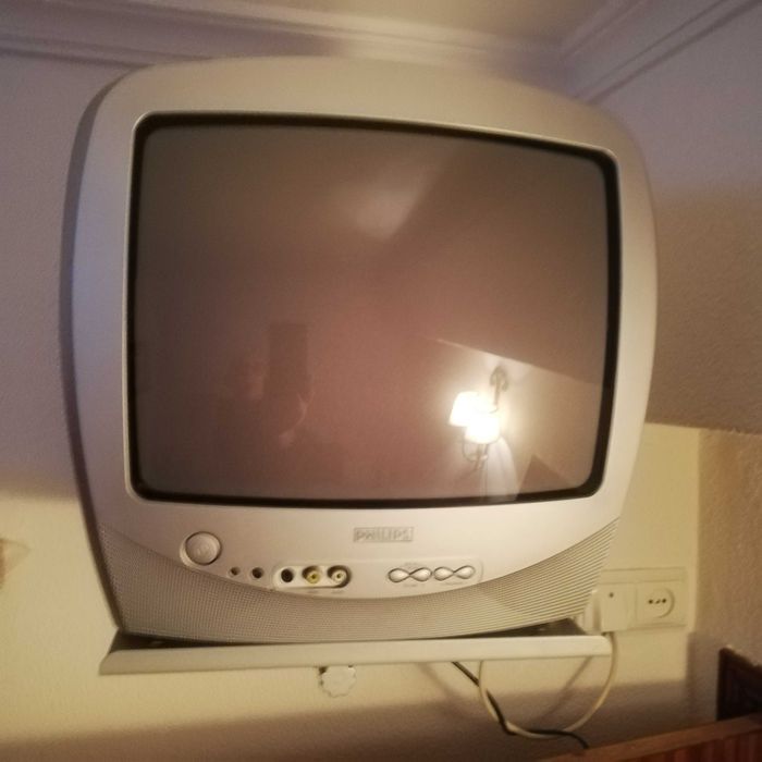 Small Philips TV with Stand Offer64298162451842120