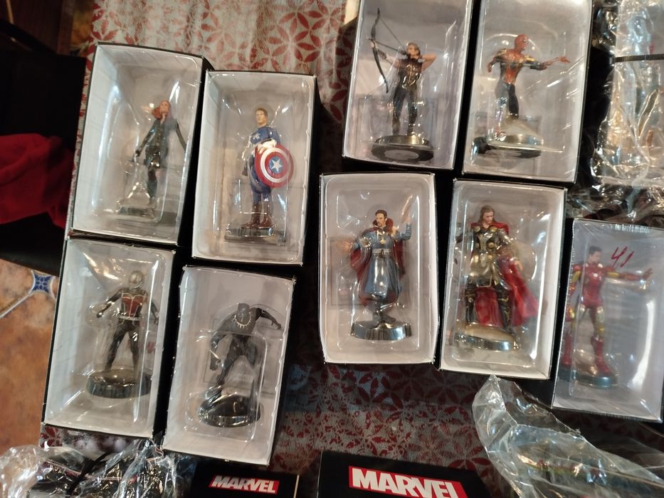Figuras Marvel novas