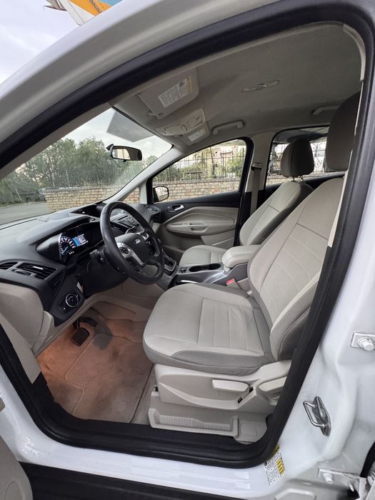 Ford C-Max 2014 VIN 1FADP5AU3FL101901 фото оголошення 10 з 24