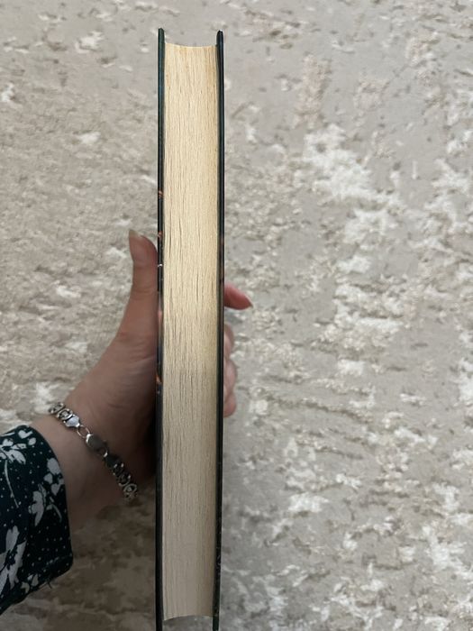 П.Гоукінз ,трилер «Глибоко під водою»