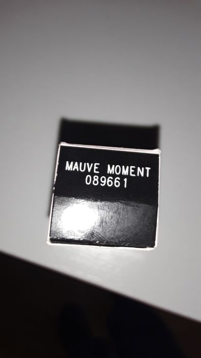 Żelowa szminka semi-matte Mouve Moment
