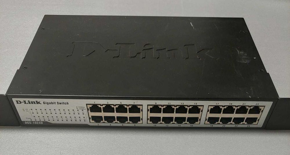 Коммутатор D-Link DGS-1024D