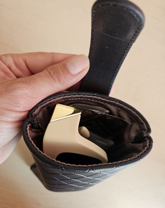 Beżowe kremowe okulary Bottega Veneta