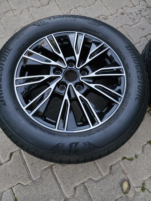 Oryginalne felgi VW Multivan T7 DUNDROD 17" + BRIDGESTONE Turanza T005