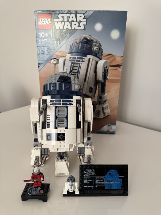 Lego Star Wars R2-D2 75379