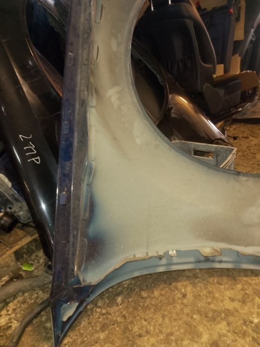 Błotniki lewy przód mercedes w221 S klasa