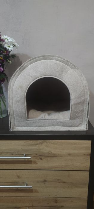 Продам домик для котика или не большой собачки