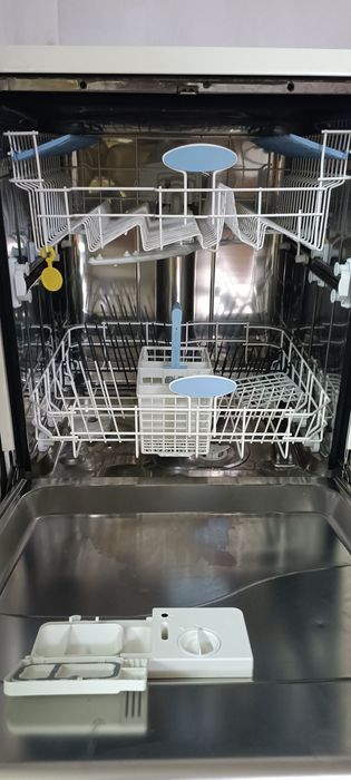 Maquina de lavar completamente nova