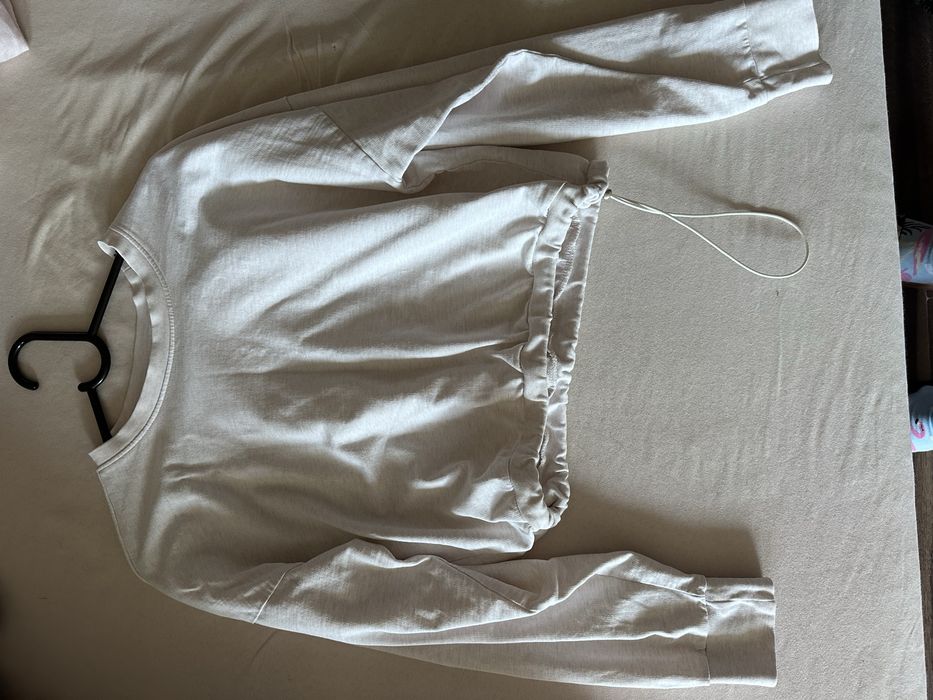 Biała bluza crop top | S/M | Must Have