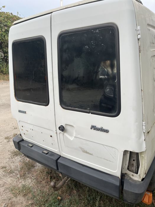 продам на Fiat Fiorino Фіат Фіорино двері задні бокові б/у
