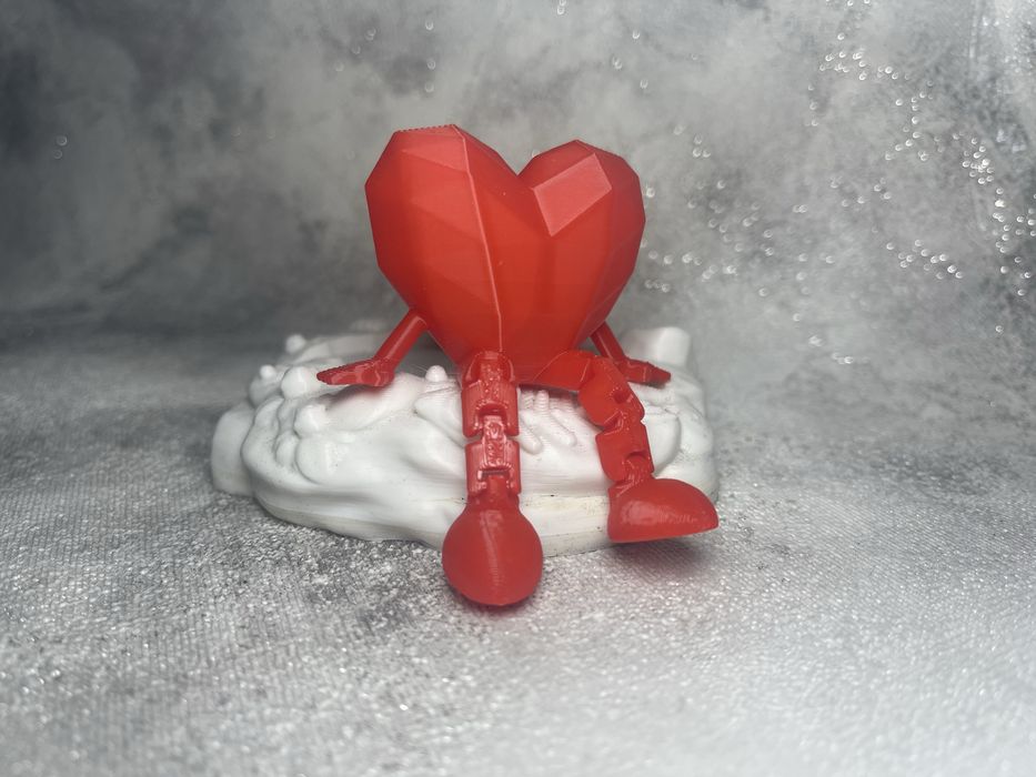 Подарок виде сердечка на 8 марта