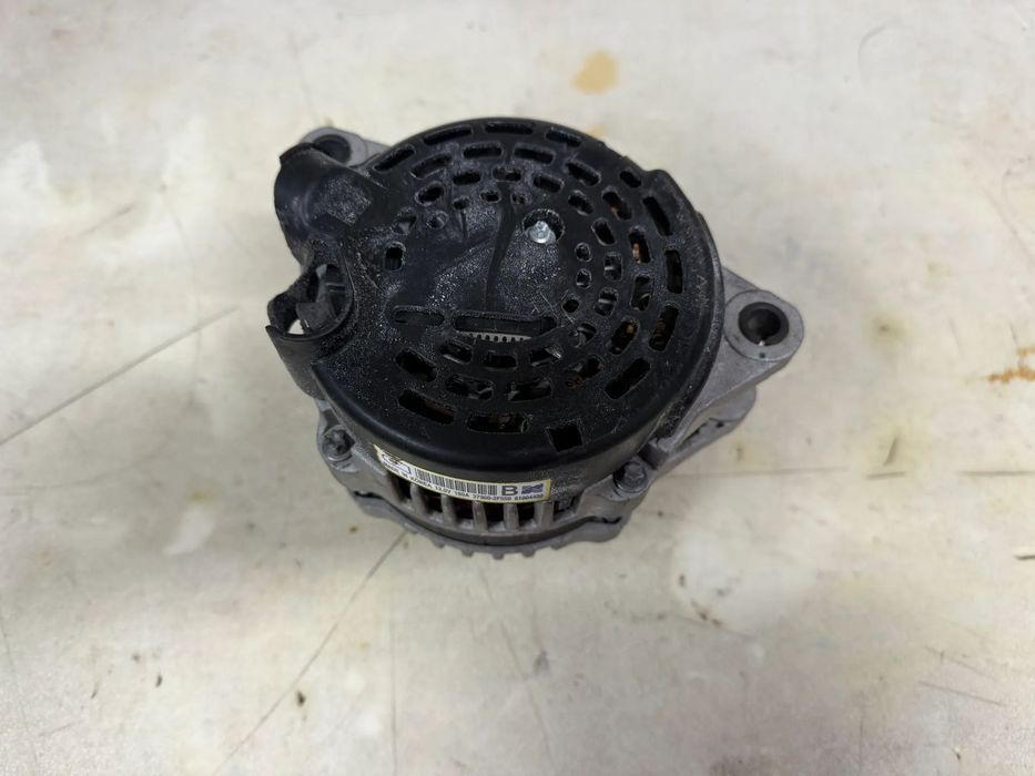 Alternator Hyundai 37300-2F550 - oryginalne
